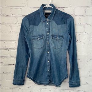 American Eagle Outfitters Ling Sleeve Boyfriend Fit Denim Shirt
